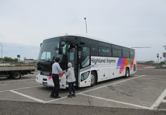 揺れが少なく、車内の音も静かでした