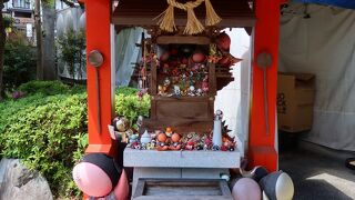 本物の神社ではない