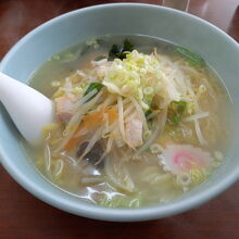 タンメン700円の大盛り100円増し