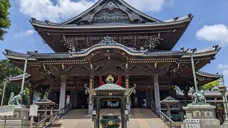 三大稲荷のひとつ