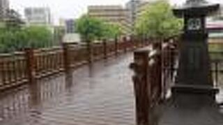 維新ふるさと館前