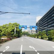 内濠に沿った走りやすい道