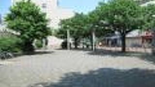 染井吉野発祥の地に造られた公園です