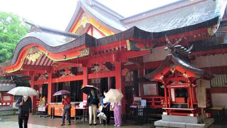 大雨の中の参拝、神話のふるさと「青島神社」