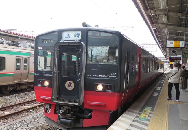 走るカフェ・スイーツ列車