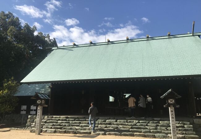 松山城まで歩く途中にある神社