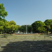 新緑の香りが清々しい公園