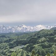 後立山連峰の絶景が望める峠です。