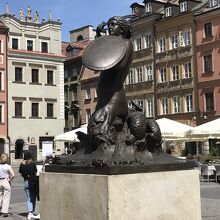 妻の作った　古物のガーランド　ワルシャワの人魚　北欧の河に棲む武闘派マーメイド 妻の作った 古物のガーランド ワルシャワの人魚 北欧の河に棲む武闘