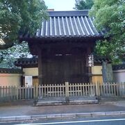 南方（坊）流の祖である立花実山が建立した寺院