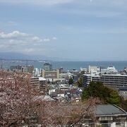 琵琶湖が一望できます。