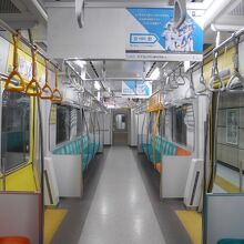 新千歳空港駅に到着したての快速エアポート車内。