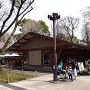 上野公園でのランチに丁度良いけど混んでます