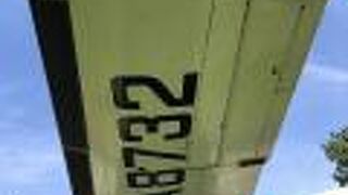 翼の下にもぐれます