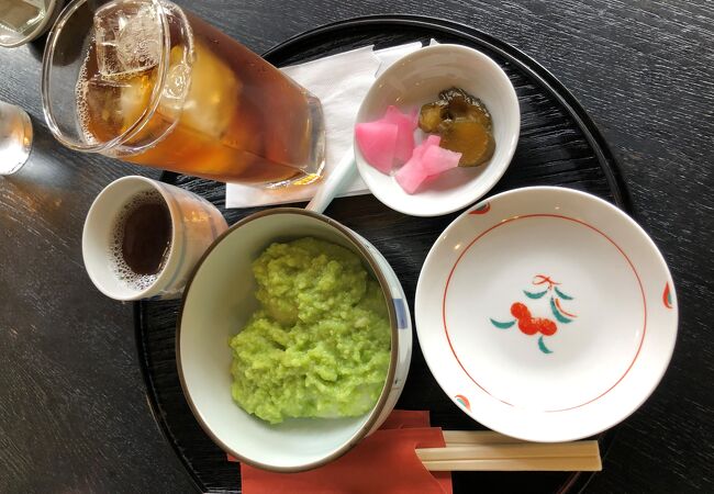 老舗茶屋でいただく「ずんだ餅」