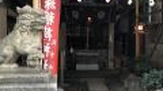 東銀座の小さなお稲荷さん。