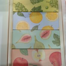 フルーツの食感を楽しむベイクドケーキ。