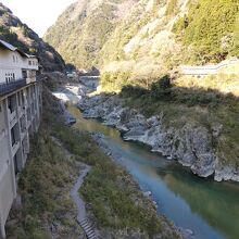 道の駅の東側は大歩危の絶景。