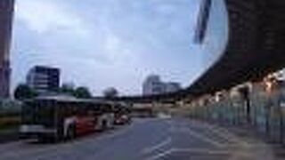 金沢駅東口を出てすぐ