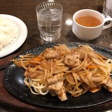 タイムサービス鉄板焼700円