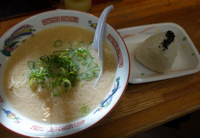 朝ラーメンはお得　450円