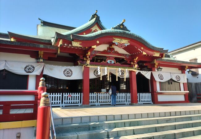 住宅街の厳かな空間