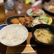 練馬駅:唐揚げとコロッケ定食