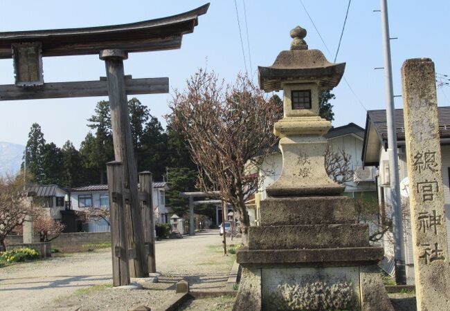 直江兼続ゆかりの神社なのね