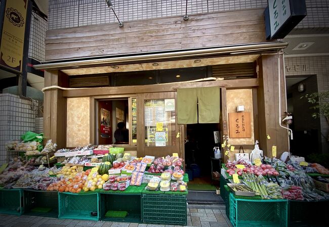 え～、こんなところに広島焼き～!?と期待はMAXなんですがぁぁ...（神楽坂／新宿区）