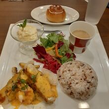 味は良かったけど、これで2000円はちょっとお高いような…。