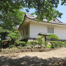 博物館の建物に到着