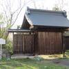 門前の土筆が可愛いわぁ