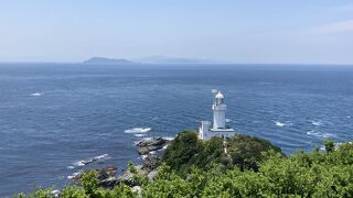 日本一細長い岬に立つ灯台