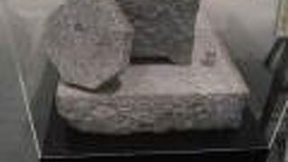 距離を測る基準の標石