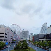 新港サークルウォークから