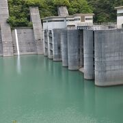 ダム情報資料館がある