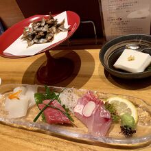 スクの唐揚げ、ジーマーミ豆腐、刺身盛り合わせ