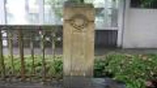 昔の橋もすぐ横に。