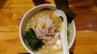 濃厚らーめんは素材にこだわりつつもしっかり濃厚