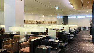 広くて座席が多い