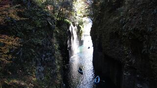 真名井の滝を眺める