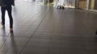 バスロータリーにも面してる