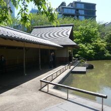 檜町公園の休憩の場です。無料の東屋で、多くの利用客があります