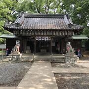 鳥の鳴き声が聞こえる神社