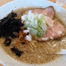 限定メニューの「背脂魚介中華そば」