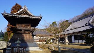 山門は小早川隆景の居城、新高山城の城門