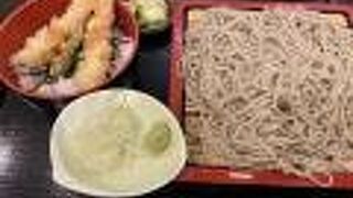 駅前なのでお客さんが多かったです。