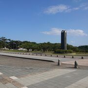 沖縄本島南部にある平和祈念公園。