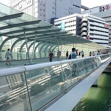 長さは約１００メートル