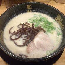 とんこつラーメン